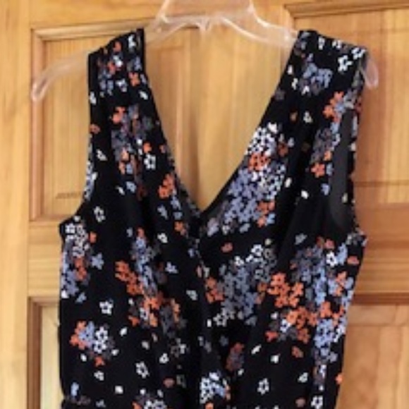 Loft Floral Jumper with pockets - Picture 2 of 4